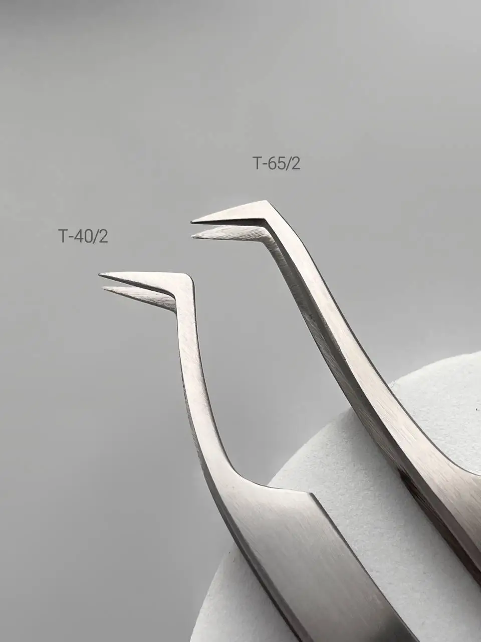 L-shaped eyelash tweezers, T-40/2 by Vilmy
